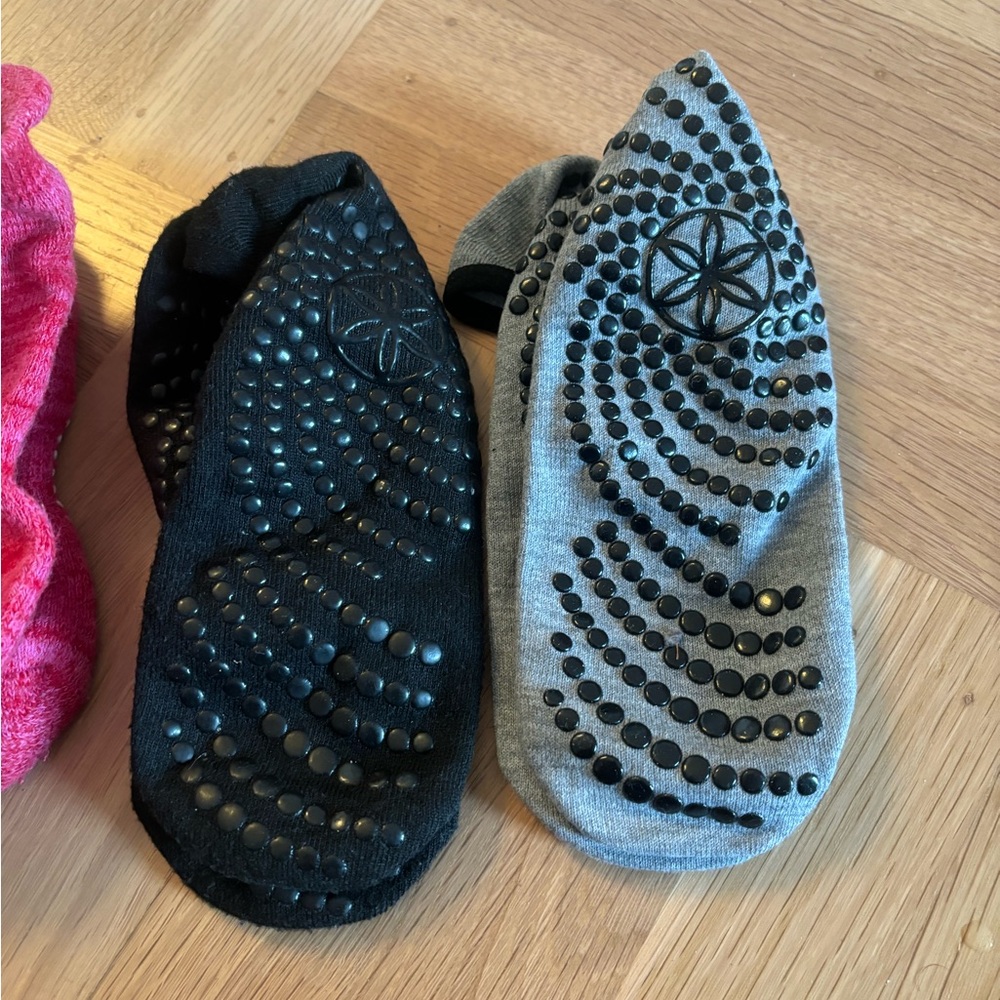 Sticky socks - Picture 2 of 5